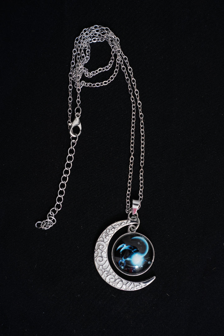 CAPRICORN Moon Pendant